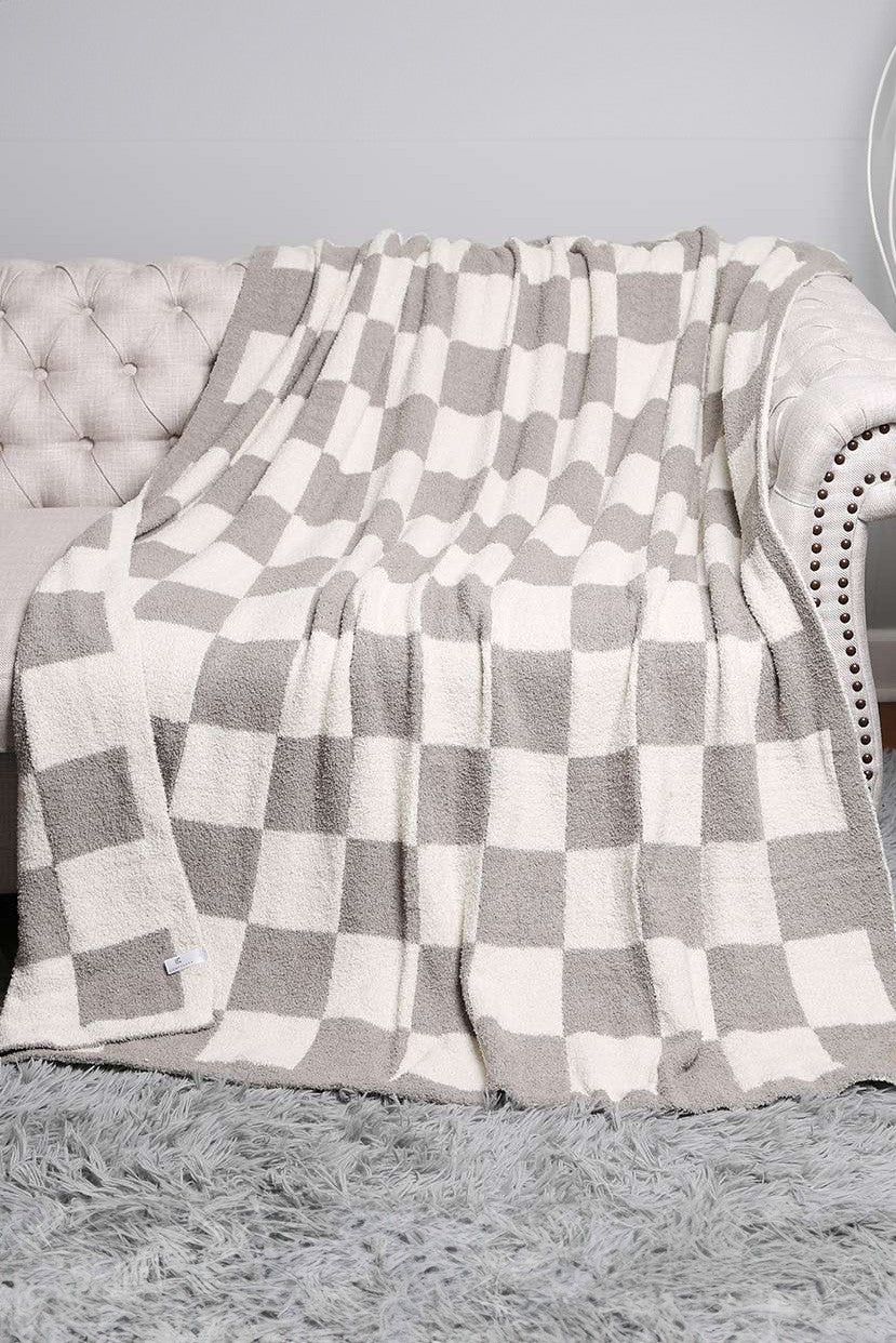 Checkerboard Pattern Comfort Luxe Blanket