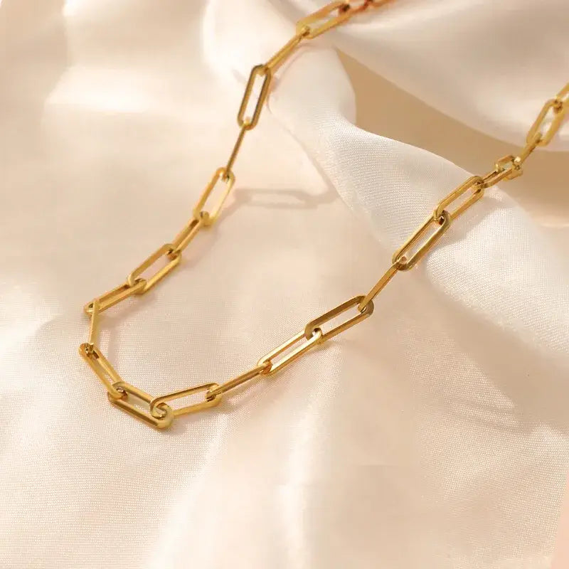 Classic Paper Clip Necklace Paperclip in Gold
