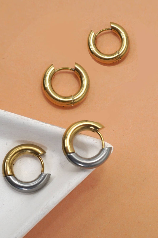 MIXED METAL HUGGIE